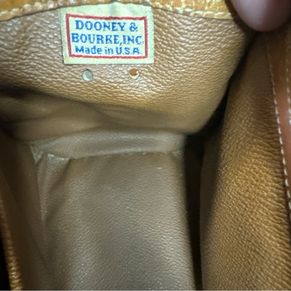 Project Dooney & Bourke White and Tan Leather Satchel - Picture 9 of 11